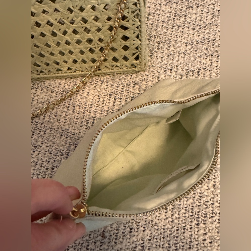 House of Harlow 1960 Authentic Green Woven Crossbody Bag with Gold Chain - Picture 11 of 16